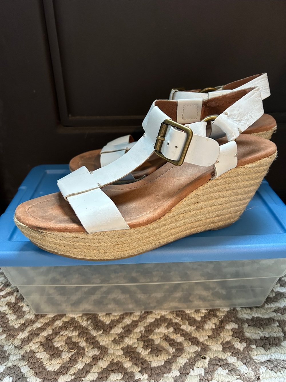 Size 9 Lucky Brand White Espadrille Wedge Sandals with Buckle